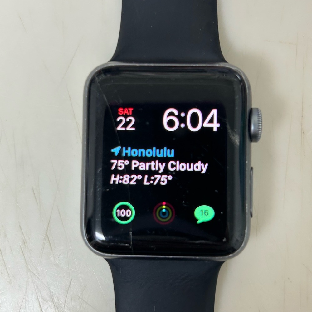 Apple 🍏 Smartwatch Series 3 Black Band Size 42 mm + Cellular Connection.